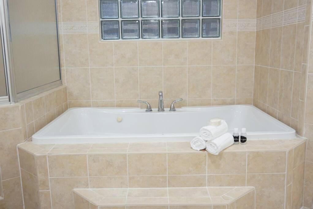 New Luxury Vacation Dream Rental- Sleeps 15! Miami Exterior foto