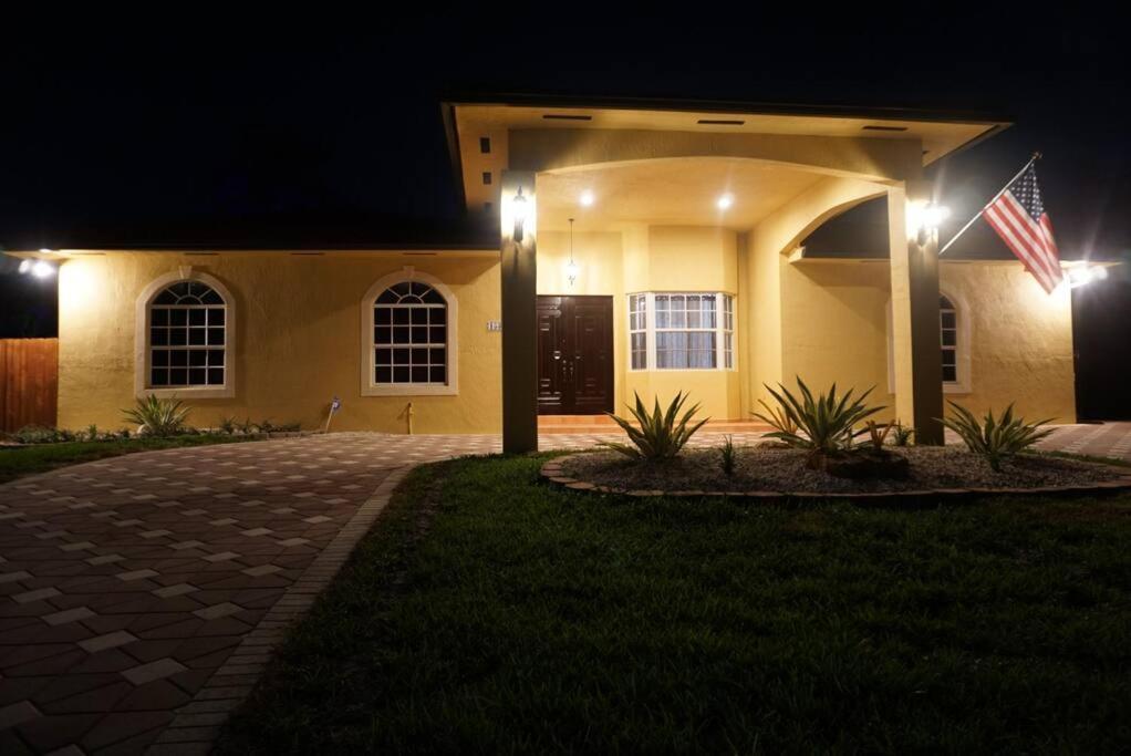 New Luxury Vacation Dream Rental- Sleeps 15! Miami Exterior foto