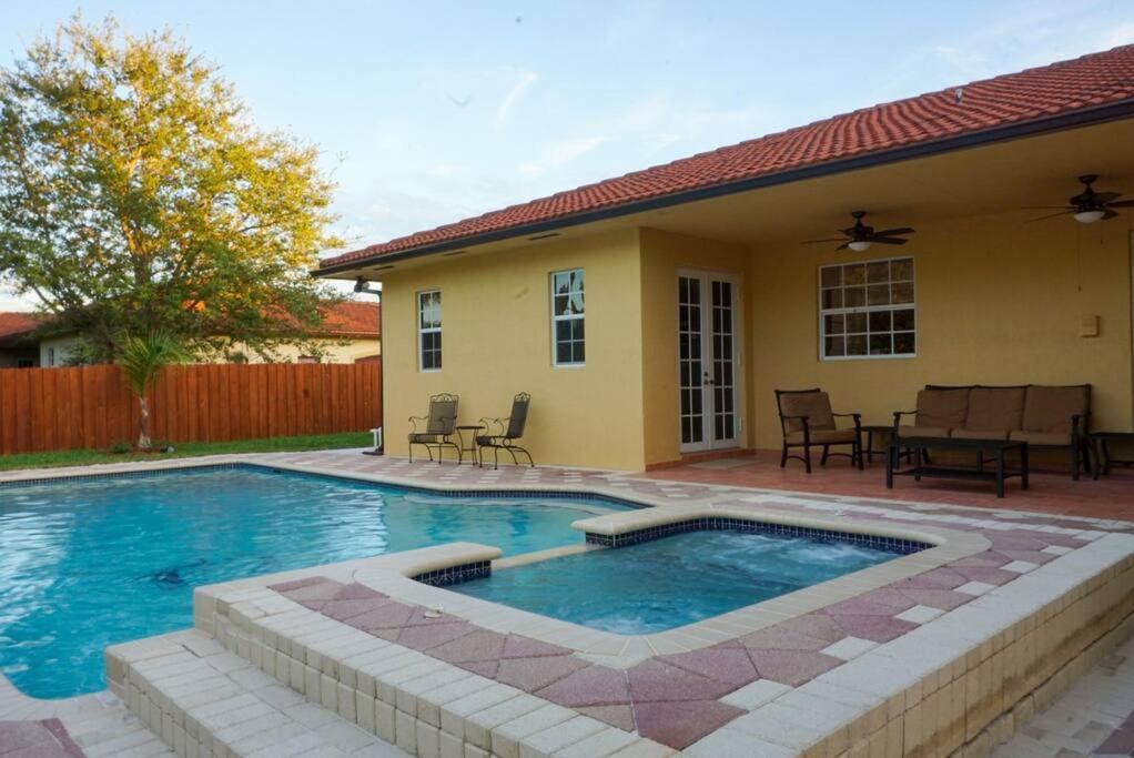New Luxury Vacation Dream Rental- Sleeps 15! Miami Exterior foto