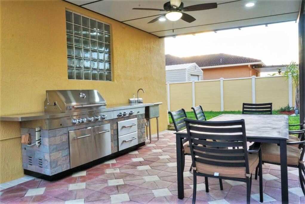 New Luxury Vacation Dream Rental- Sleeps 15! Miami Exterior foto